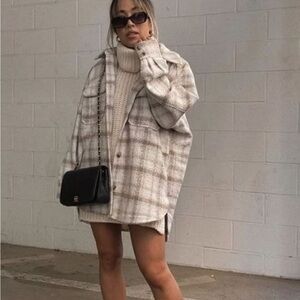 BNWT SZ S Stradivarius Beige and Gray Plaid Jacket